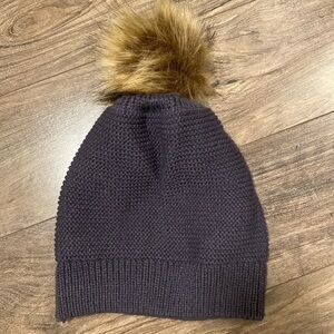 EUC Gertex USA Grey Knit Beanie with Faux Fur Pom Pom One Size